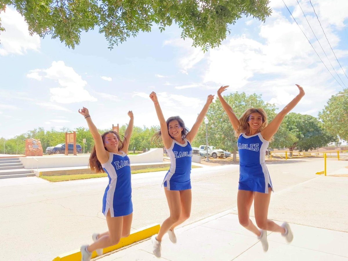 Always representing San Eli with pride💛🦅💙
Spirit week day 2:🎉☑️
#am21ng #sehsthebest 
@DulceGu81429228 <a href="/Alexisalvarez_4/">Alexis_A</a>