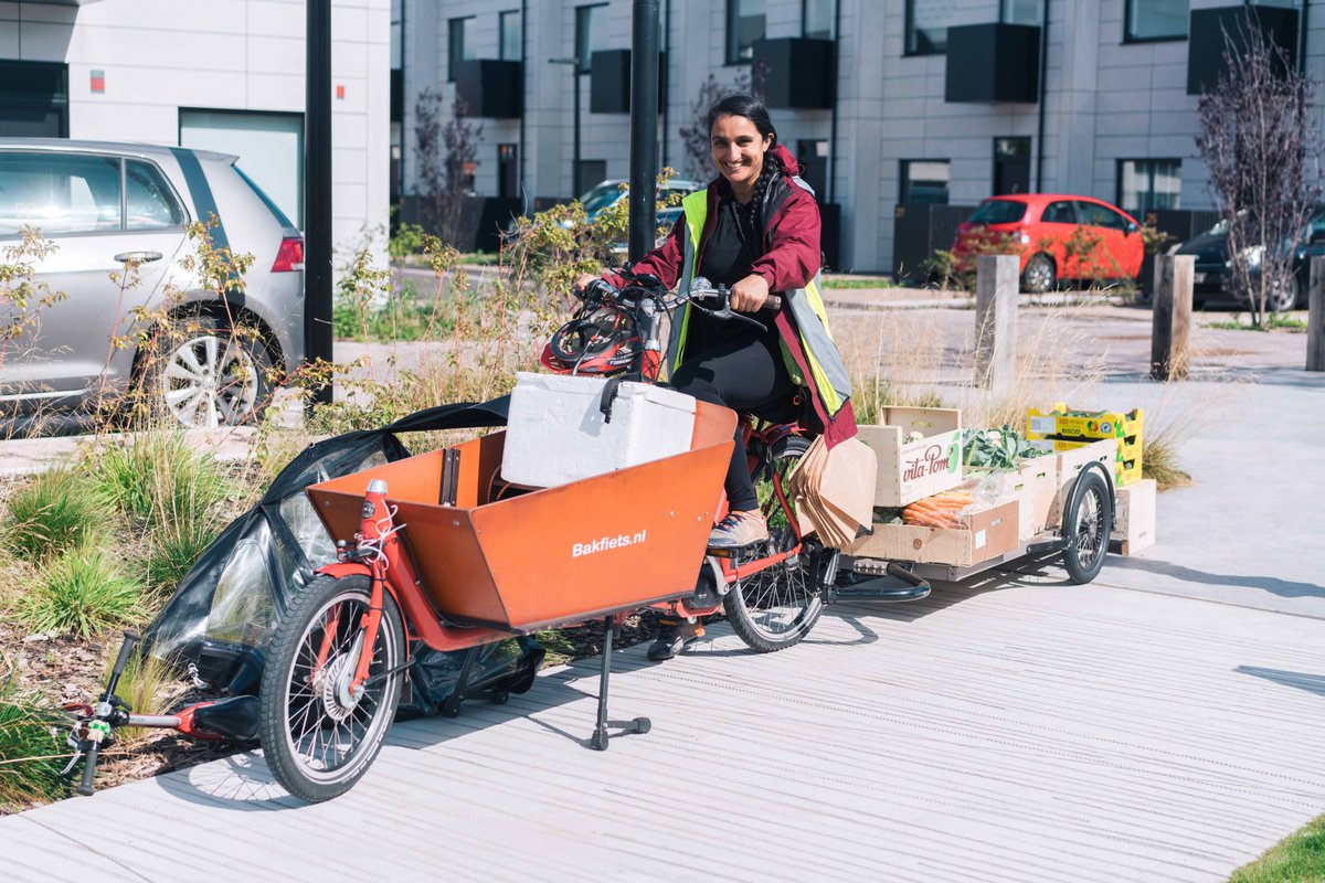 __TheFrontRoom's tweet photo. Pedalling Pantry, Birmingham's first zero-waste sustainable green shop on two wheels, will also be with us at @PortLoop tomorrow 11am - 1pm for all your fresh fruit and vegetable needs. Learn more about the lovely Jas and co here, and be sure to say hello! https://t.co/sW5Xh5CRIZ https://t.co/1TLOAAD7BM