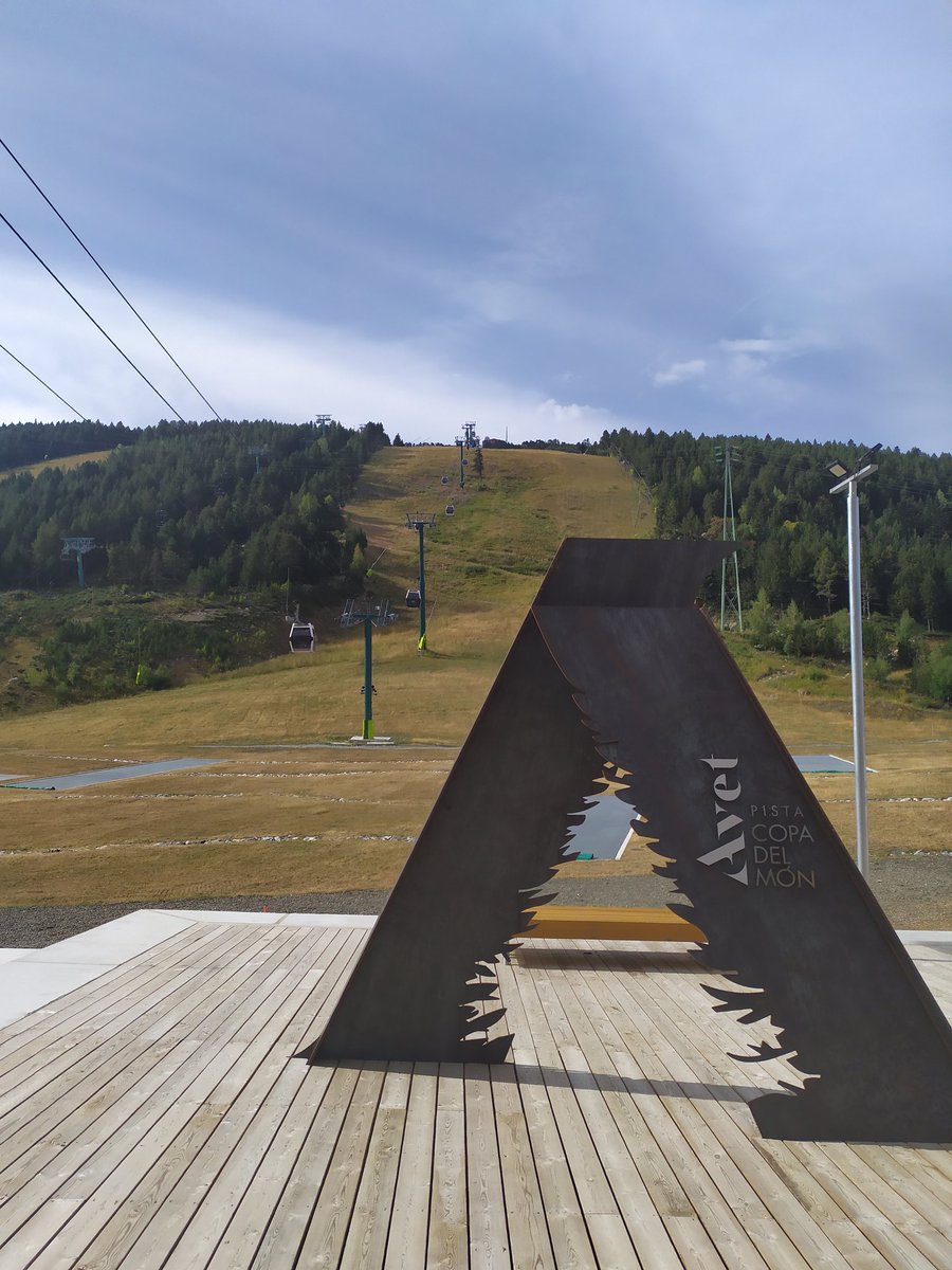 pere_estruch's tweet photo. Nou #fotopoint #SoldeuElTarter📸 #Grandvalira #Avet #Canillo #Andorra https://t.co/ubuZGsfBB5