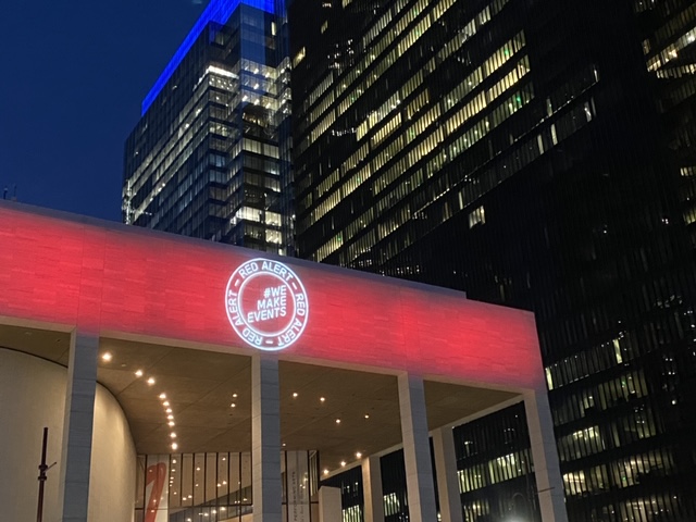 IATSE's tweet image. As IATSE crews get ready to put 1,500 venues across the country on #RedAlert tonight, please take 5 mins to write, call, or tweet to your lawmakers to #ExtendUI for the 12 million live event workers who have lost their livelihoods. Send a letter here: iatse.co/redalert