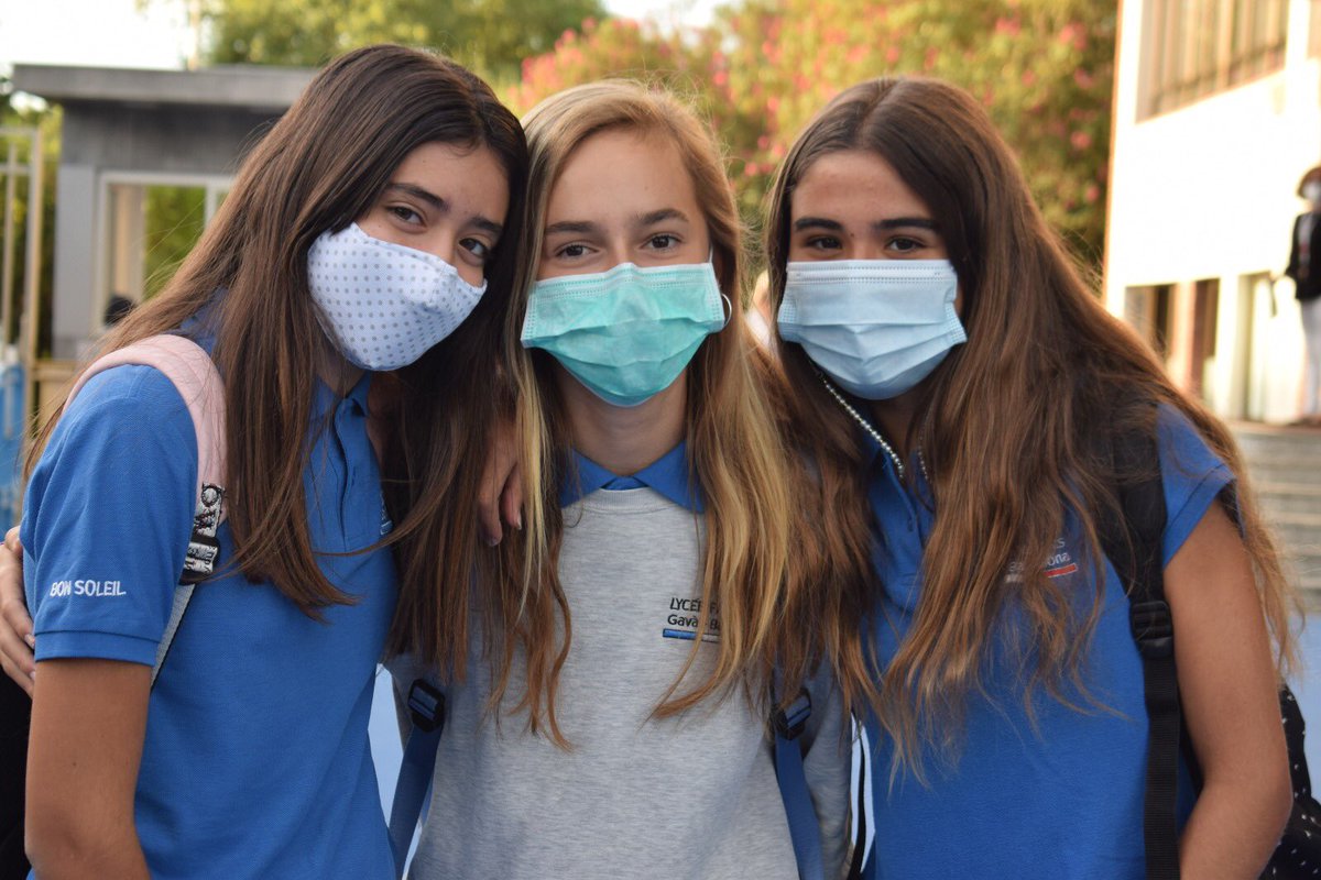 LIB_BonSoleil's tweet image. Rentrée 2020! 📚📚👏👏👏