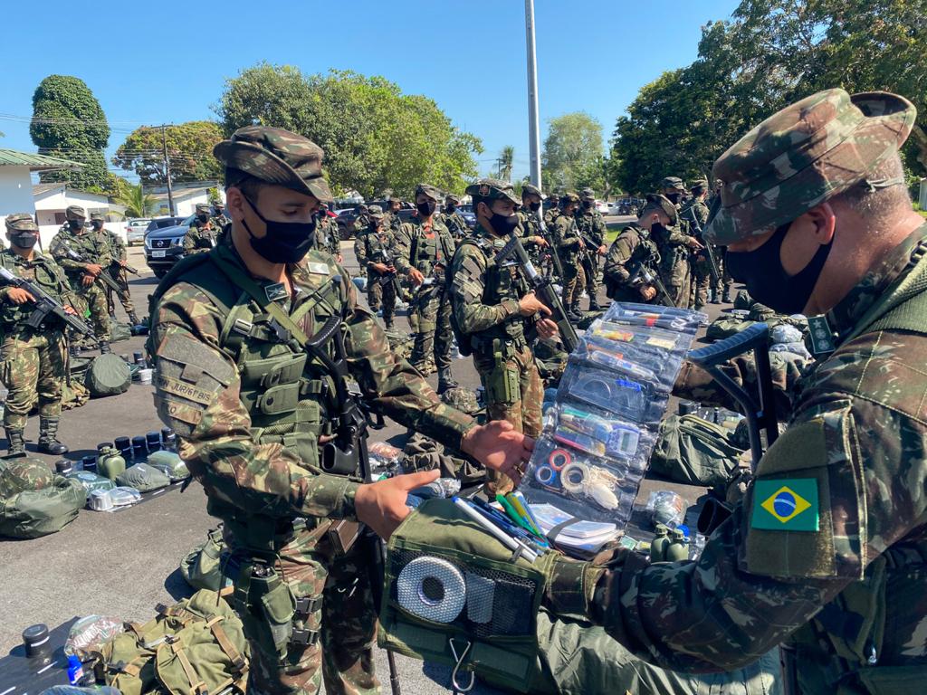 Comando de Fronteira Juruá/61º Batalhão de Infantaria de Selva, Cruzeiro do Sul/AC, realiza Apronto Operacional como preparação para a #OperaçãoAmazônia.
Veja mais no Hot Site da Operação: https://t.co/A1NbdafgBt https://t.co/sNn6sDkuM3