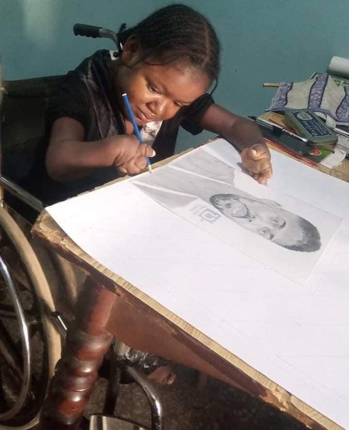 ishlenses's tweet photo. Disability is not a write-off. Can help her go viral on Facebook until Anthony Joshua see this? Don't Ignore her ♥️ https://t.co/kdzBCA5LJm