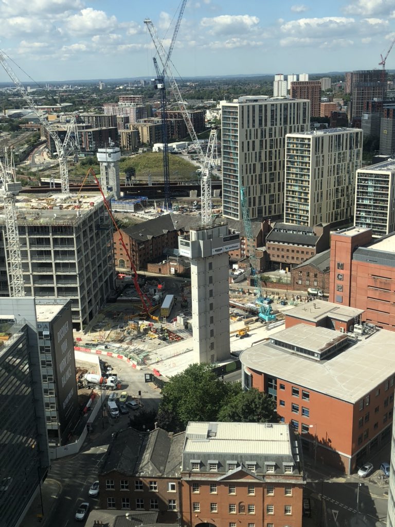 3/ Manchester has been a model for city centre regeneration post-IRA bomb, and there‘a optimism that younger workers, many of whom live in new residential space, will come back quickly. There’s already more life in shared work spaces eg . @WeWork according to workers