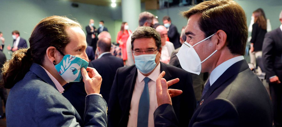 PoliticayModa's tweet photo. Inquietante que en todas las fotografías sean los del Ibex los que emplean gestos de dirección en el diálogo con el gobierno… (La Caixa, Florentino, BBVA, Farmaindustria...)#bodylanguage #lapelaeslapela #alertacaspa https://t.co/OxhTUE0q4f