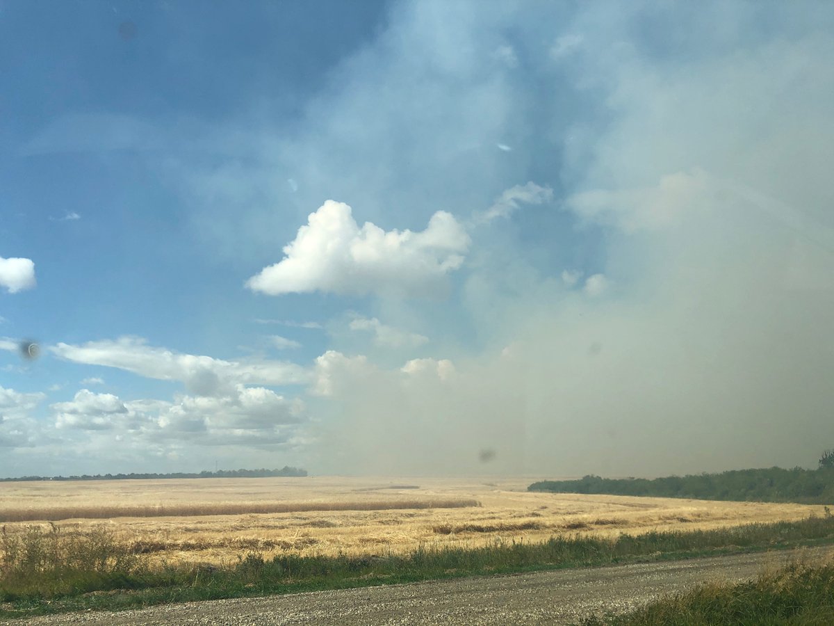 Field fire north of Langham. Extreme smoke. 
Langham and Dalmeny fire crews on scene. 
(Langham left of fire on this pic)
<a href="/CKOMNews/">650 CKOM</a>