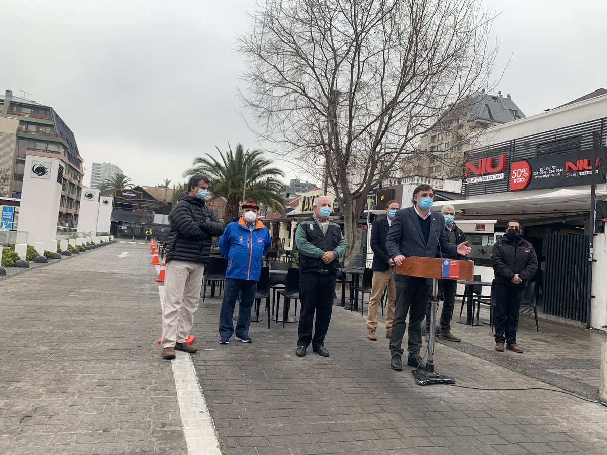subturismo's tweet photo. 👉 Gobierno presenta recomendaciones para correcto uso de terrazas transitorias en restaurantes y bares » https://t.co/GEZyYufE7v https://t.co/JuVuTeBpOa