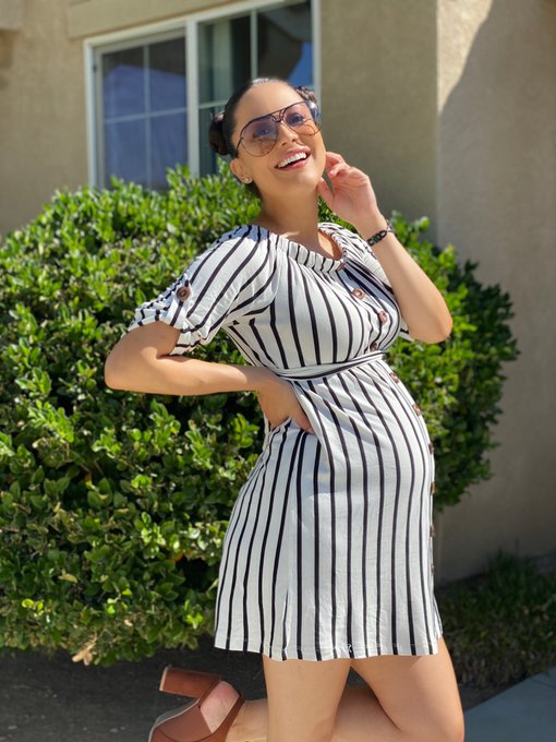 Happy preggo #beetlejuice 😂  #29weeks 💕 https://t.co/JvtV1NqoI5<a href="/tag/beetlejuice"class="tags">#beetlejuice</a><a href="/tag/29weeks"class="tags">#29weeks</a>