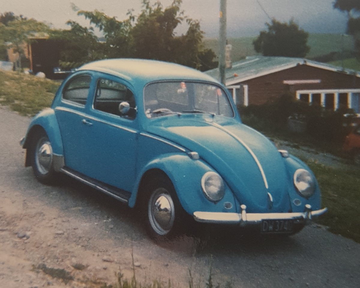 Herbie goes banana's was one of my now 14 year old son's favourite movies growing up.

I loved my 2 volkswagons and had a lot of fun in them.

What's your favourite car or first car growing up?
.
.
.
.
.
#loveofcars #petrolhead #drivecars #shellyamezcuamemories