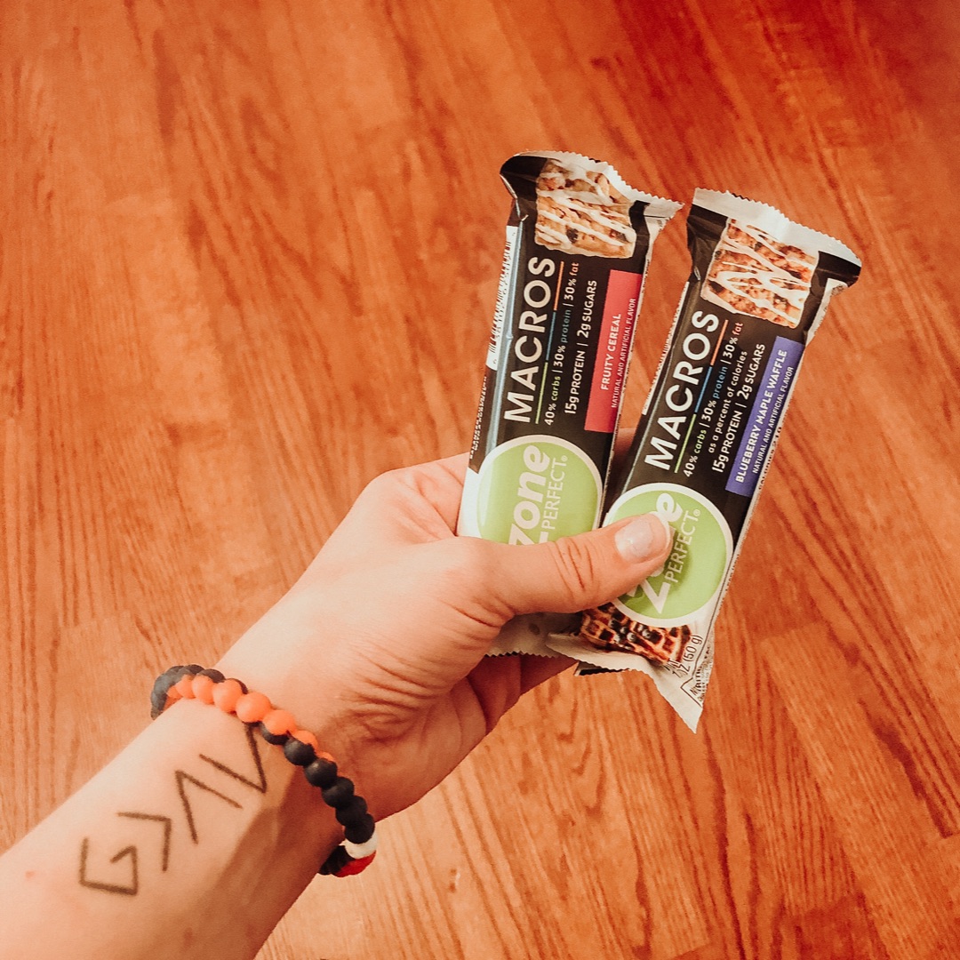 rach_r_taylor's tweet image. Excuse my nails, but how yummy do these look?!? #MadeForBetter #contest #complimentary @ZonePerfect @Influenster