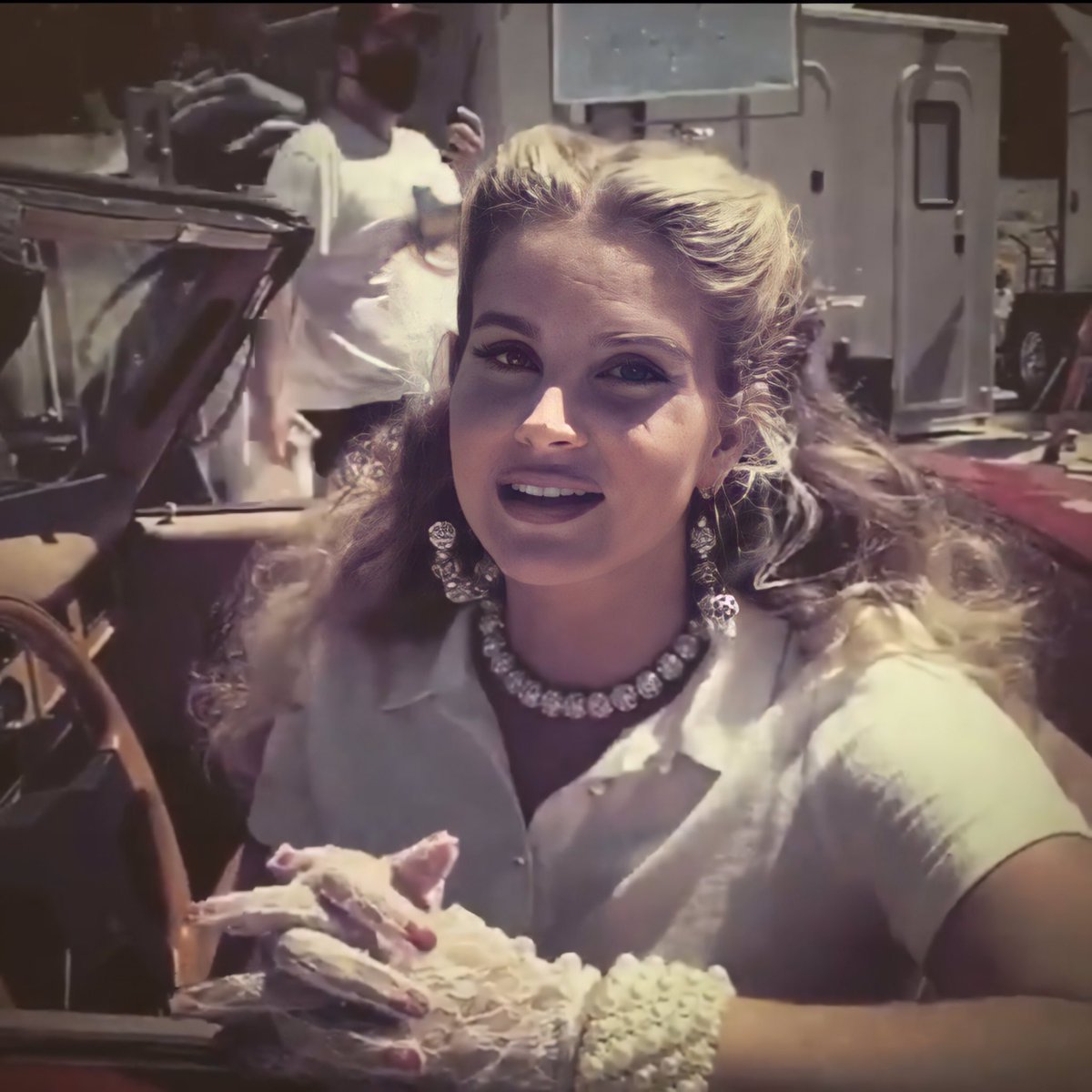 idleseon's tweet photo. YUPYUP COTCC ALBUM OF THE YEAR #COTCCiscoming #LanaDelRey  #LanaDelReyIsComing https://t.co/uPCHlfrmR2