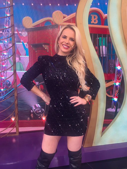 Esta noche en @BenditaOk ❤️ https://t.co/FgtazG9ZfU