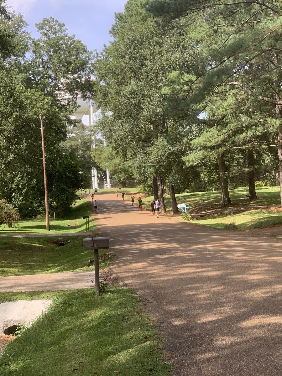 KosciuskoC's tweet photo. Hill day is always a tough day. But these young men and women attacked the day. #keepstriding https://t.co/jw3v8SlMhE
