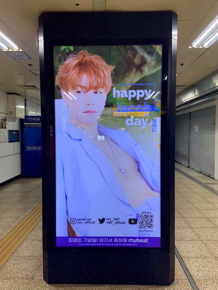 MubeatOfficial's tweet photo. #제이콥 생일 팬덤광고 집행 중✨
#Jacob's Birthday Subway Ad✨
📍: Hongdae Station Exits 1,9
📅Period: All September
📍: 홍대입구역 1,9출구
📅기간: 9월 한 달간
#뮤빗 #Mubeat #VAV @VAV_official https://t.co/goIri4qkyU
