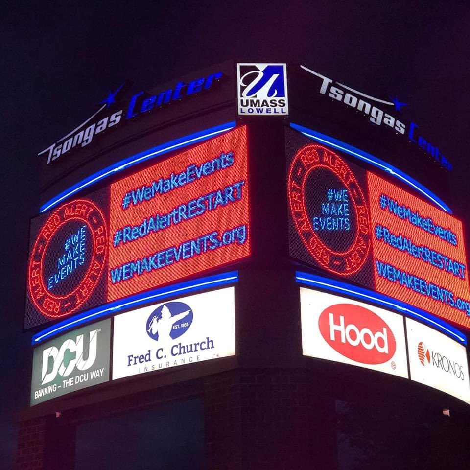 vaske27's tweet photo. #RedAlertRESTART: the live event venues that host events we love need our help! Contact your representatives here, and post a red photo of you at your favorite event, too: https://t.co/pMYdaA4VV5 #WeMakeEvents #ExtendPUA #tsongascenter #SpectraExperiences #RiverHawkNation https://t.co/nbA5G2WKyF