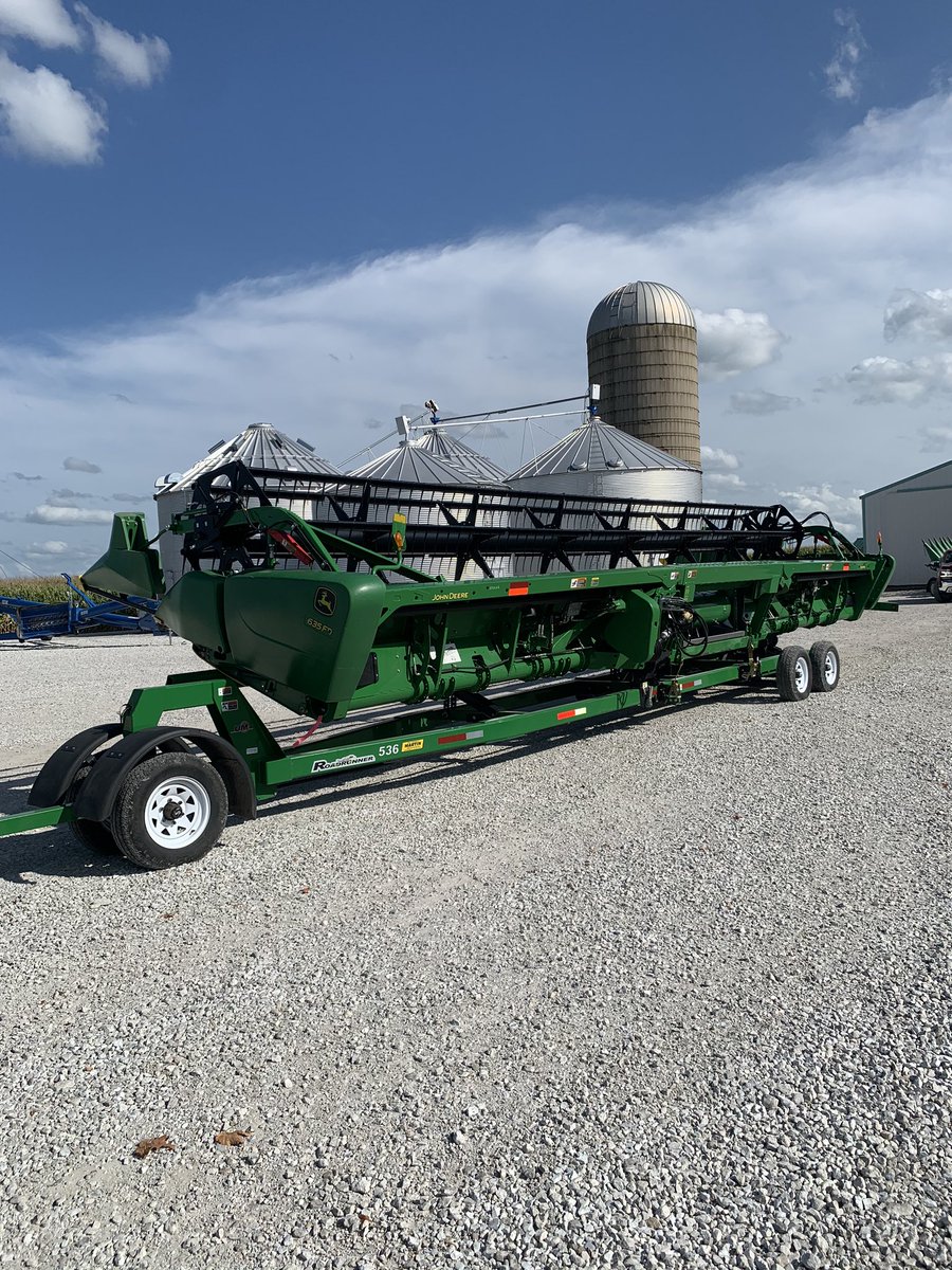 CarsonWelsh's tweet photo. For Sale. 2015 635FD with 5000 acres. Belts in good condition always shedded. 2015 roadrunner 636 head cart. Tires are and good shape lights all work. Asking $60,000 for the pair. RT appreciated located in sciota IL. Call 309 337 3364 https://t.co/Uf9sRABBc1