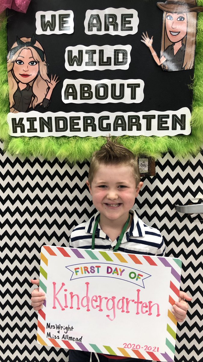 Kindercuties123's tweet photo. First Day of Kindergarten! https://t.co/OGBCFarF1c