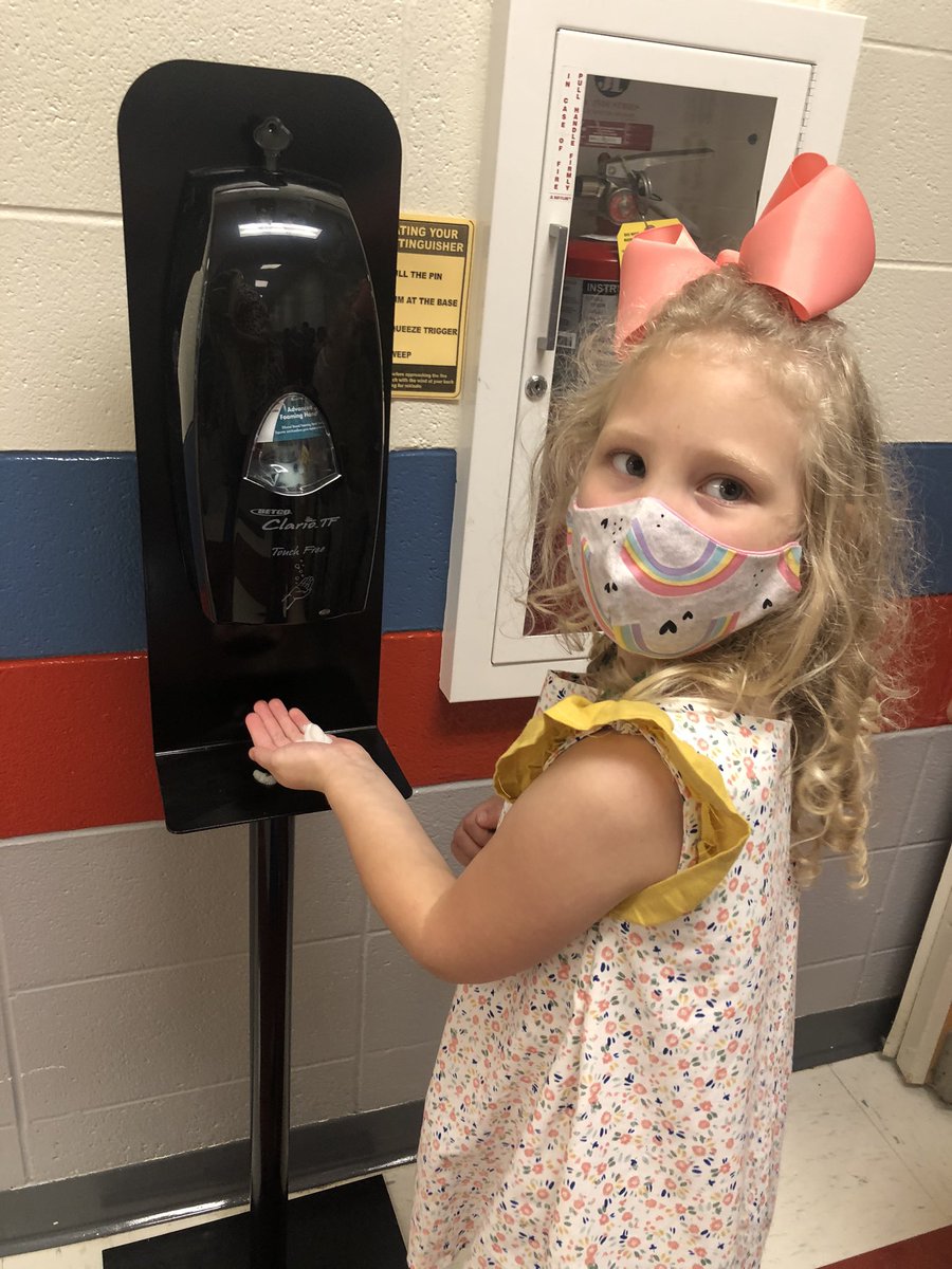 Kindercuties123's tweet photo. Sanitation Station! Good girl!!! https://t.co/b2hFyV5CtC