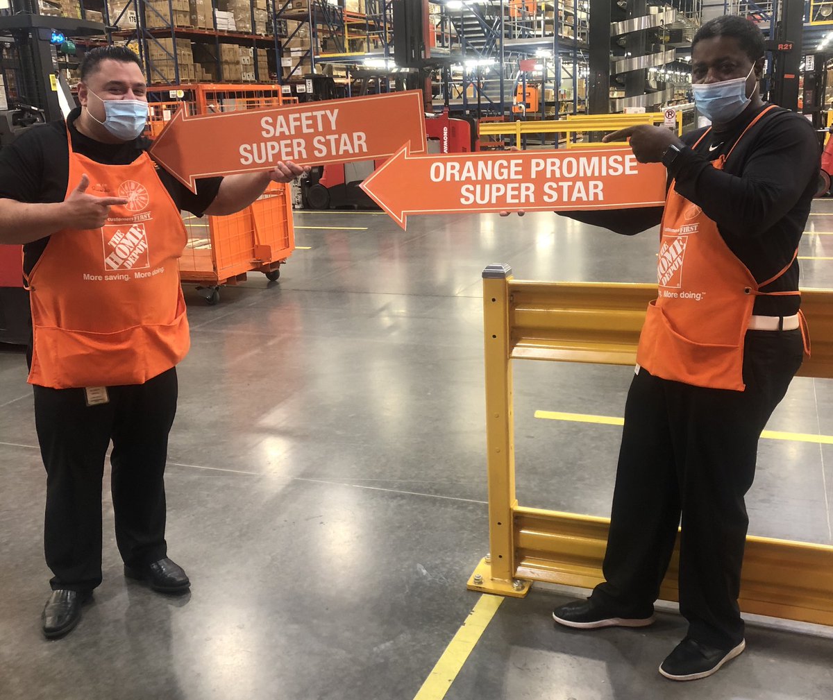 Two of LG’s Finest!!! 🧡
#MYFAVORITEAGMS 
#DFC6777
#LGSTRONG
<a href="/ricardom6007/">Ricardo Meraz</a> <a href="/RickyHill96/">Ricky Hill</a> <a href="/JoeyTankersley/">Joey Tankersley</a>