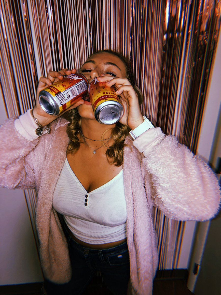 katelyn_piech's tweet photo. @naturallight #SponsorMeNatty #contest Natty’s must always be double fisted, no excuses https://t.co/tCaIzojjWw