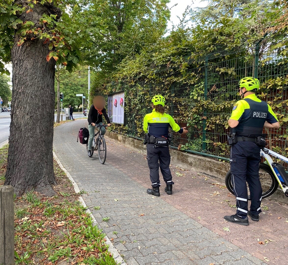 Polizei Frankfurt tweet media