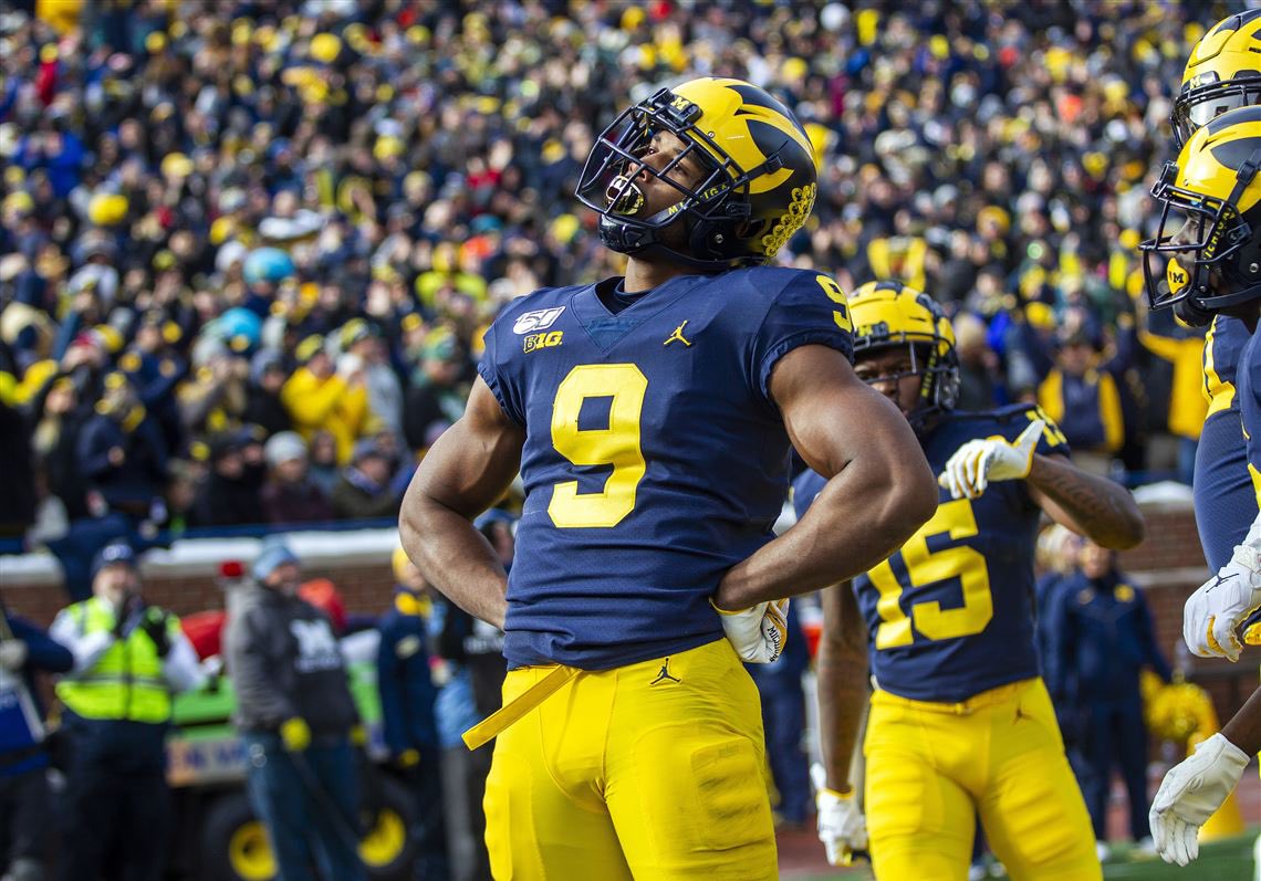 After a great conversation with Coach Moore <a href="/Coach_SMoore/">Sherrone Moore</a>, I am blessed to receive an offer from The University of Michigan! #GOBLUE