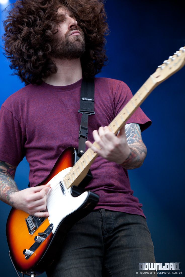  Happy Birthday to Joe Trohman, one of the coolest and most inspiring guitarists ever   