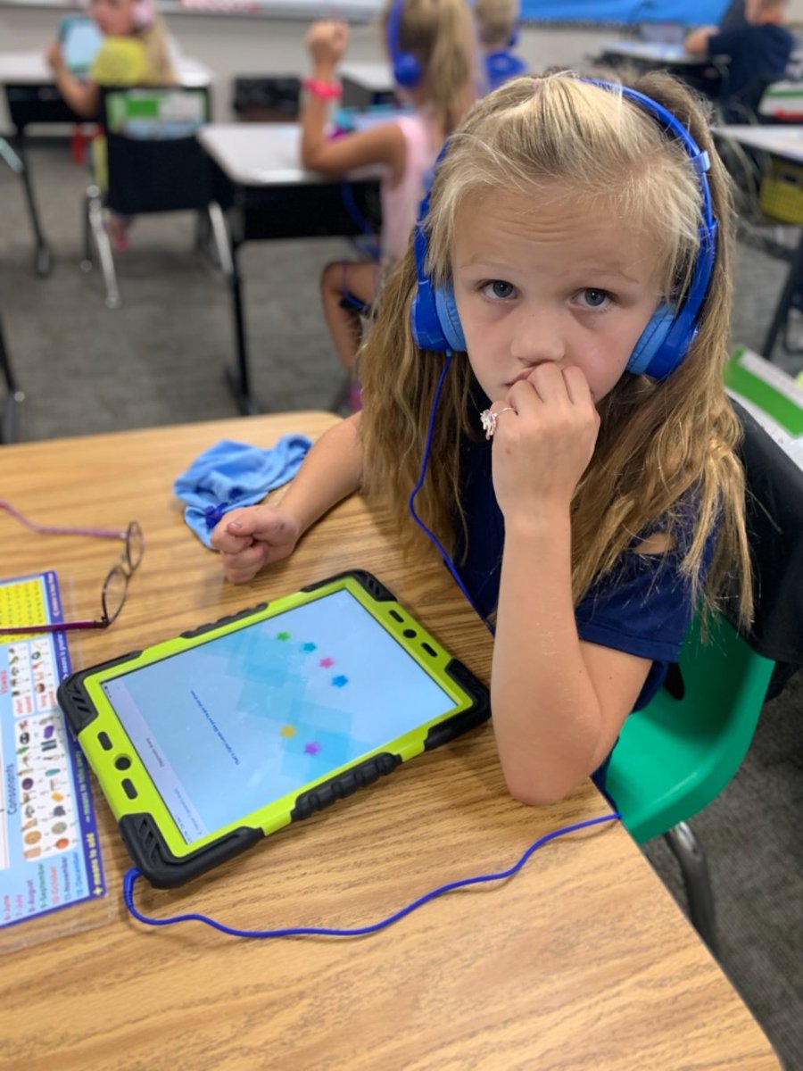 loomis_wolves's tweet photo. 1st graders used their 🧠 power during Tech Time 📱to complete an assessment to show Mrs. Weaver what they know. Way to work hard!
#loomiswolves https://t.co/DfiI7xKUp5