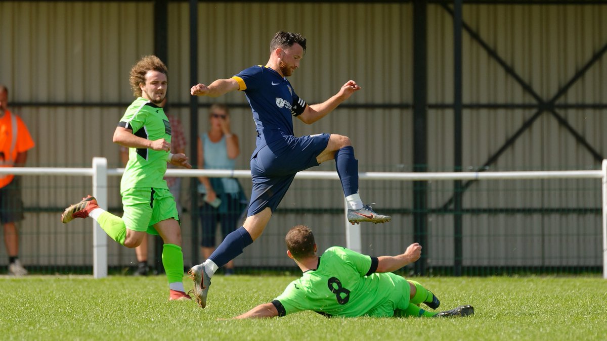 🚫 | W A R N I N G

For any friends and family of <a href="/AdamEveriss/">Adam Everiss</a>, we advise that you take a holiday or work from home, because for the next week or so - he is going to be unbearable. 

'So, picture the scene, I was 35 yards out...'

#OurTownUnited | btfc.co.uk