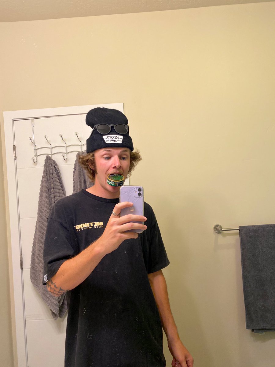 trevkell98's tweet image. Just your local douchebag checking in🤩