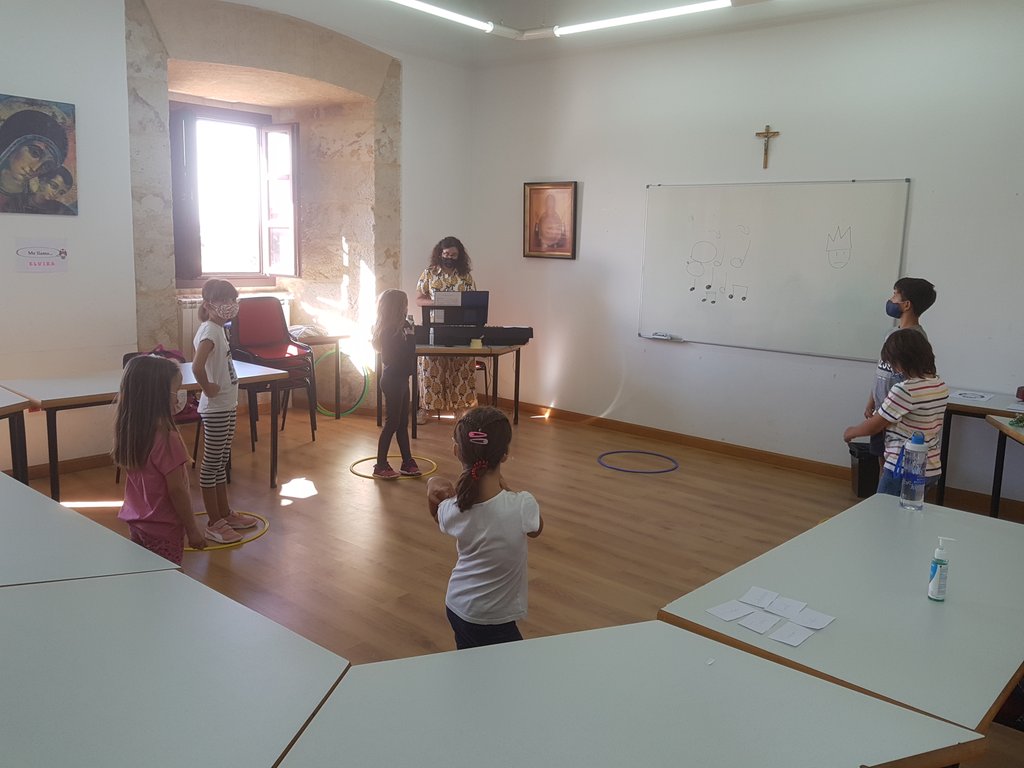 acberdion's tweet photo. Damos comienzo a los talleres del Curso de Musica Ocellum Durii. Repletos de juegos y actividades iniciamos lo que será una semana de diversion y aprendizaje https://t.co/VRURMYrEPC