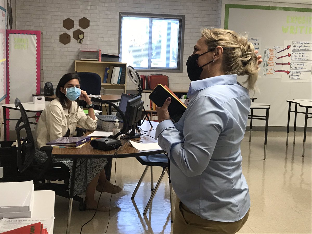 BRangel_EdD's tweet image. ⭐️⭐️⭐️⭐️⭐️⭐️ Thank You BRYSS Principal @marigelkno for the Tour of Excellence! I appreciated finally meeting our Brownsville teachers &amp;amp; staff! #TeachingSpaces 💻📊📚#RGVEsMiHogar ❤️#BestTacosEver 🌮 @davidscorpus @Joaquin86SLB @AdrianaTamez13 @JohnStevenCisn1 @Denmart