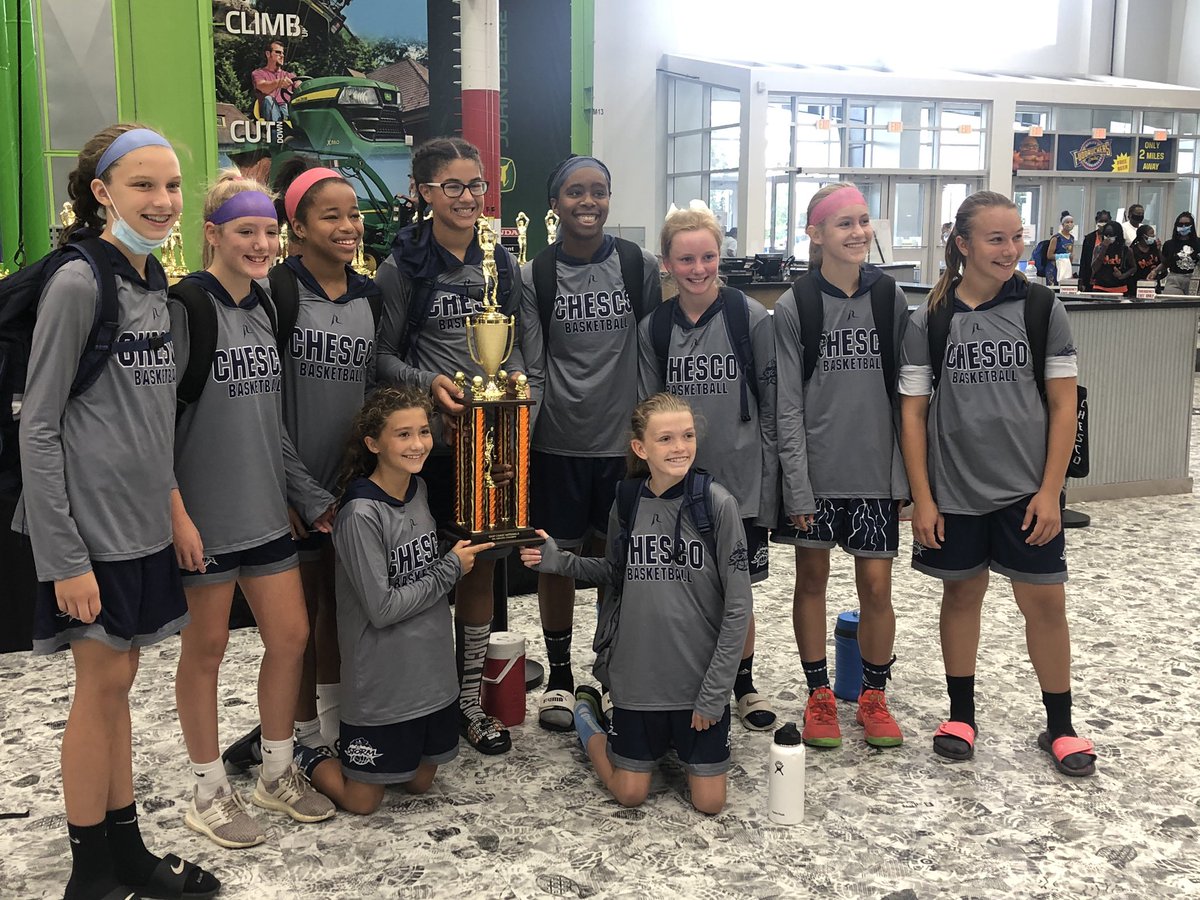 ryanbickle4's tweet photo. @chestercountys2 Back to back East Coast National Champs🏆🥇 Coach said it best-this team has heart, hustle and effort. Way to go girls!!🏀 18-0 on the Covid summer! https://t.co/SL8YTEcIst