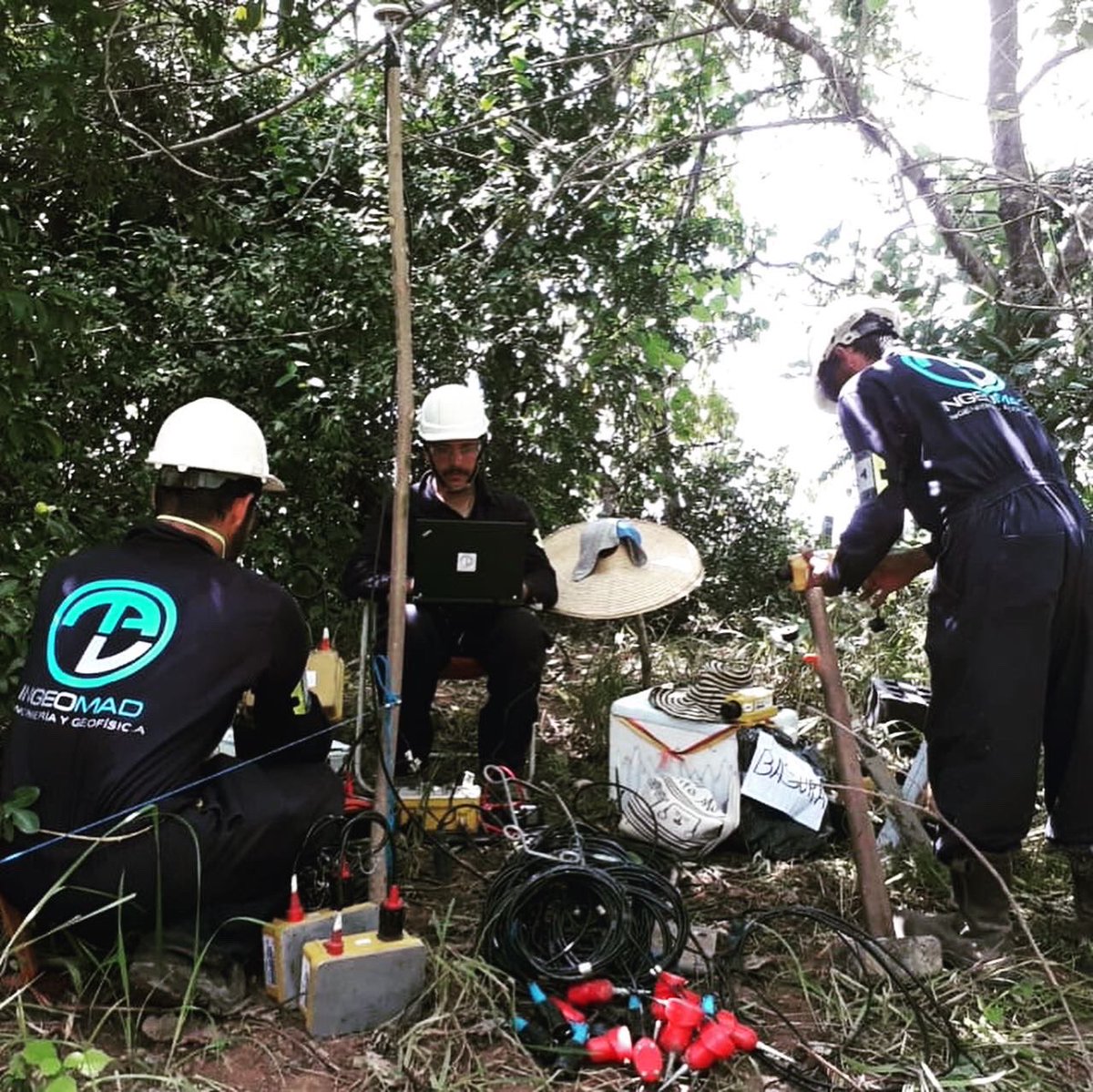 GeospaceT's tweet image. Civil Engineering with Geospace products are simple and make projects easy. #civilengineering #seismic #GeospaceTechnologies #GSR #madeintheusa