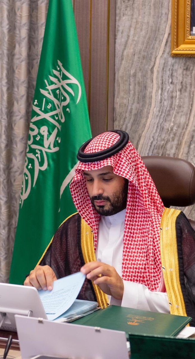 انت الفخر اللي على الطيب ممشاك و أنت الكفو لاحان وقت الطناخه.💞💕♥️🇸🇦
