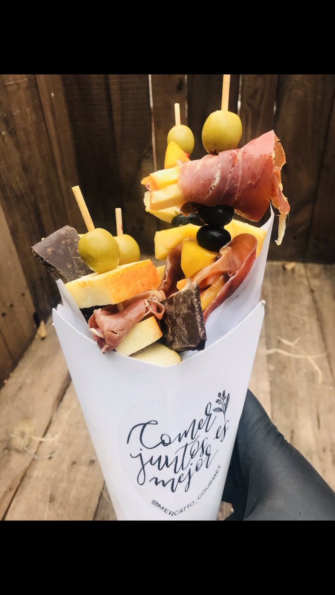 GourmetMercatto's tweet photo. Antojo de un apapacho? 🥰🧀🍇
#Zacatecas #CheeseCone #charcuteria https://t.co/Cd45qZqbGU