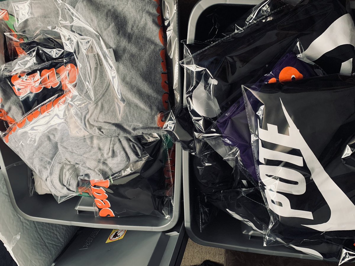 the9ine4's tweet photo. A lot of orders are now being shipped,come shop with us today . #Nine4 https://t.co/jvOxDiMfN4
