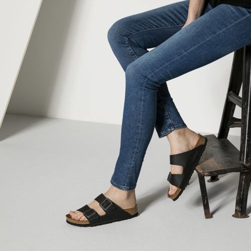  #JINORA : Birkenstocks-comfy but still airy-granola vibes, she wears these until they fall apart and then gets a new pair -recommends them to everyone-wears them with socks when it’s cold