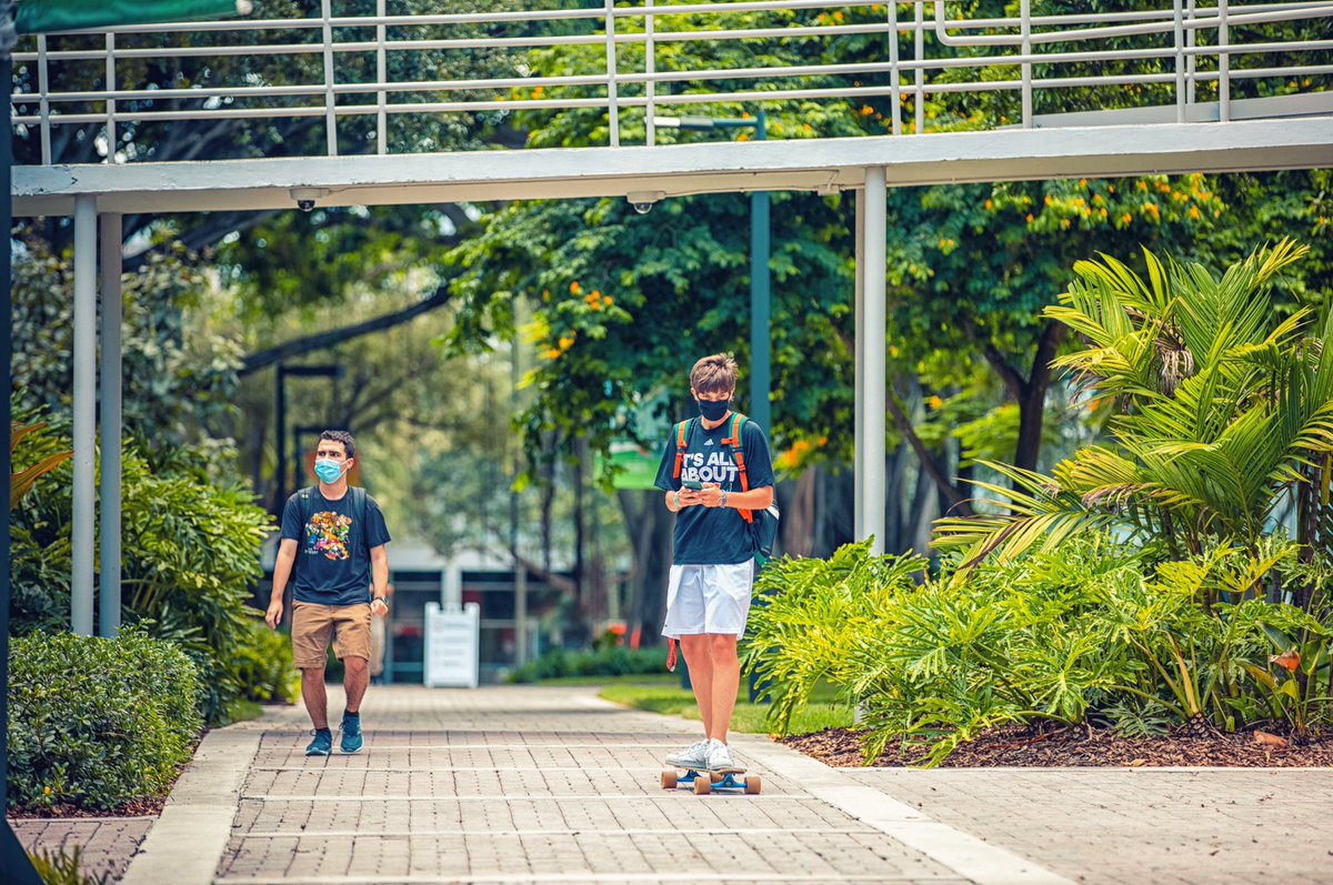 univmiami's tweet photo. Welcome September. 🧡🙌💚 #umiami https://t.co/sQD8enOoZZ