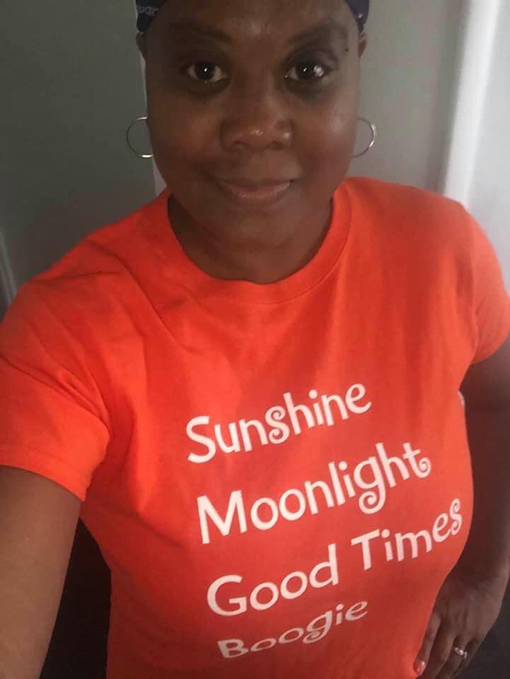 My cousin Amy and I are DIEHARD #jacksonfans.  Been that way since we could remember.  I surprised her with this shirt for Christmas. Seeing her wearing it just made my day 😊
@Jacksons 
#sunshine #moonlight #goodtimes #boogie 
#blameitontheboogie 
#thejacksons 
#MichaelJackson