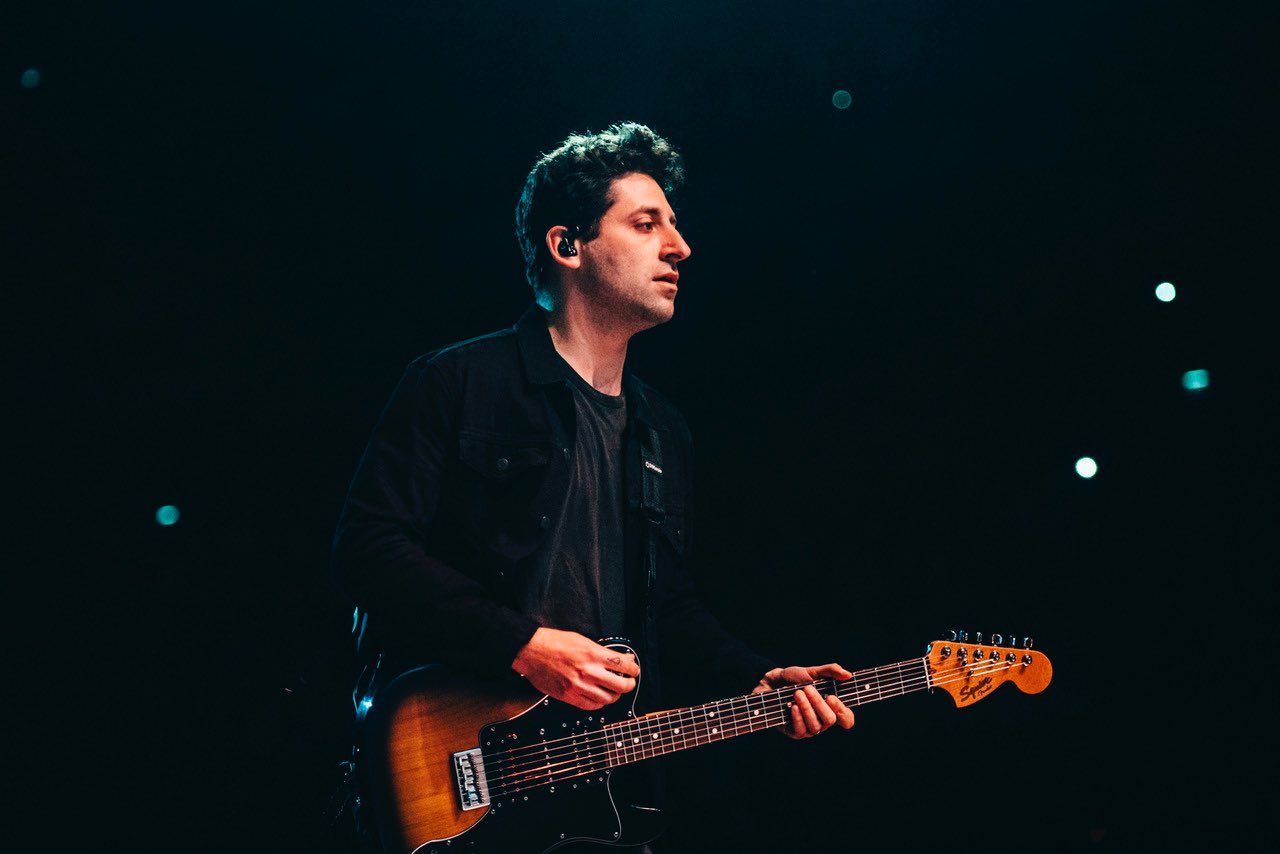 Oh shit, it s a couple hours late, but happy birthday joe trohman <3 king 

i need a joe fancam 