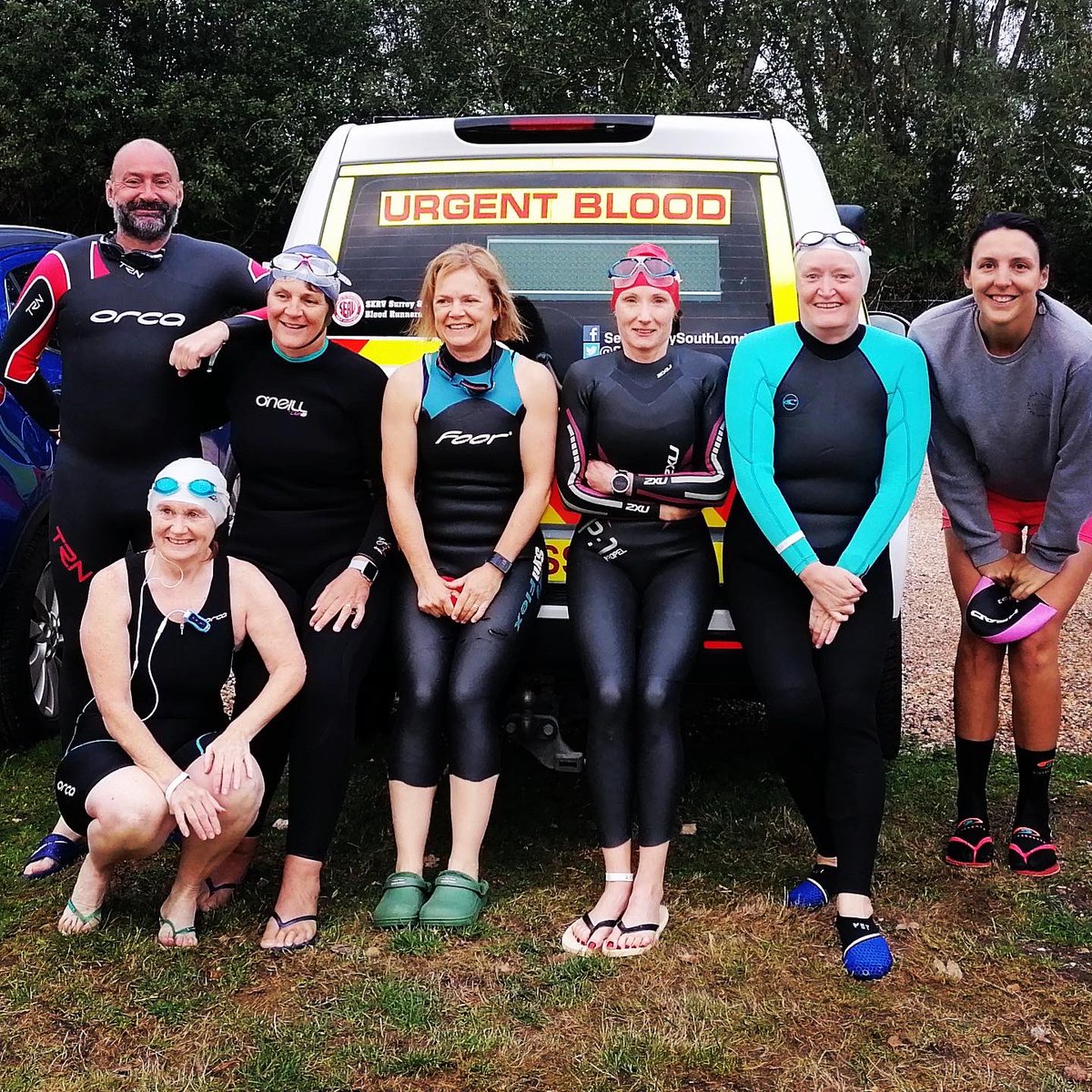 This is the amazing Jo and her friends who collectively swam just over 50km on Sunday, to raise over £1,185.00 for @SERV_SSL and @MakeAWishUK 🎉🏊🏽🏊🏼‍♀️🏊🏽‍♂️ #servsl #itswhatwedo #bloodbikes #bloodcars #landrover #notjustbikes #thankyou #fundraising #risingtothechallenge #openwaterswim