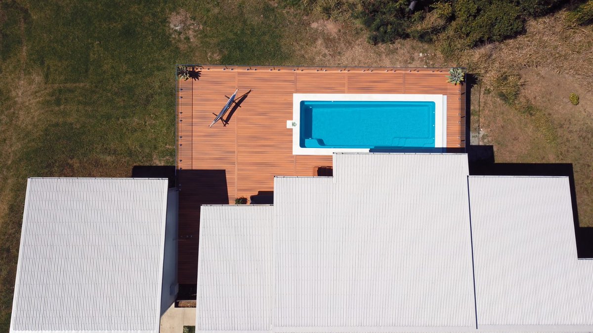 // Composite Decking Airlie Beach //
Usage around pools, spas and close to the ocean is not an issue with our #NexGEN boards and our warranty will back this up. Our boards are a high quality product that are made in North America by #fiberondecking