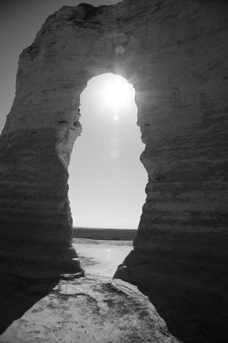 eldonmcgraw's tweet photo. Photo I took this summer in Kansas at Monument Rocks. It was 100 degrees that day! #kansas #monumentrocks #travel #travelphotography #canon #canonphotography #blackandwhitephoto #blackandwhitephotography https://t.co/BtYD1g6tP1