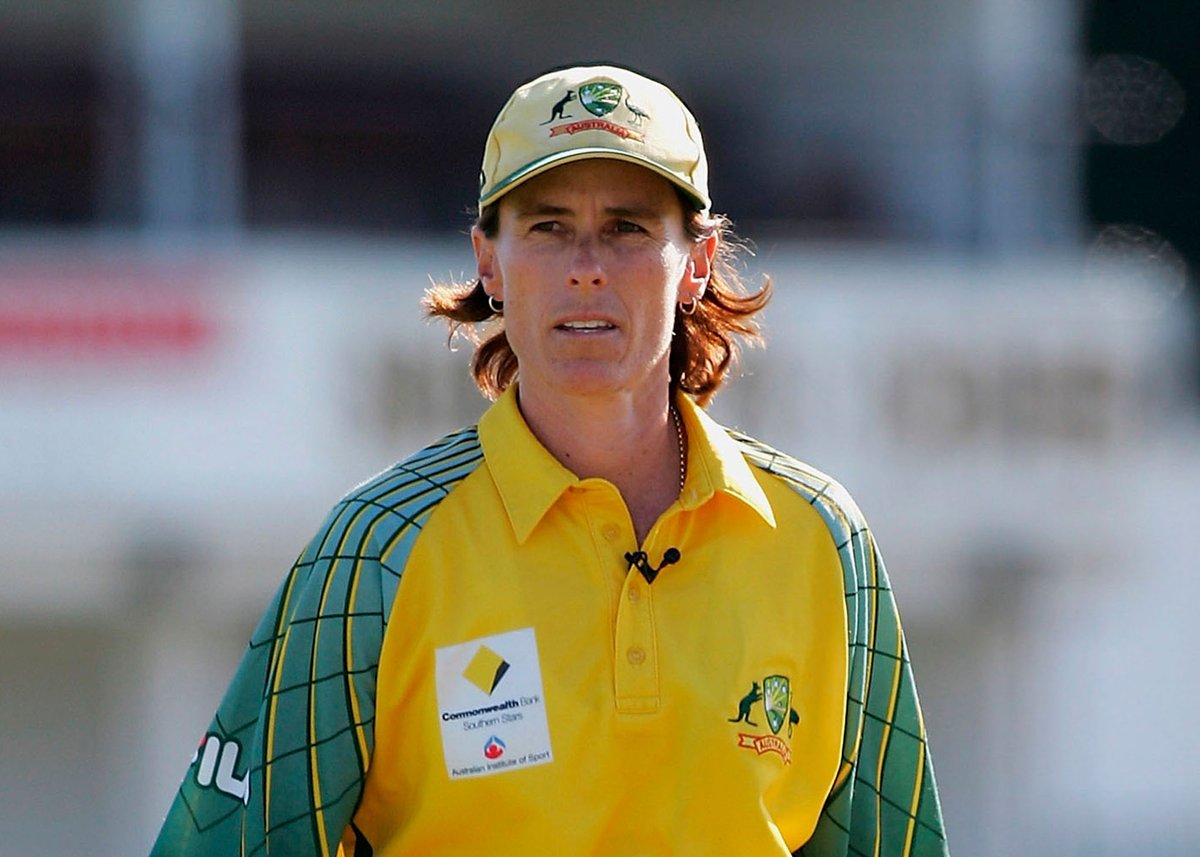 Time to chase, and it wasn't the ideal start for our Aussies!England spearhead Katherine Brunt had our openers Belinda Clark and Lisa Keightley back in the sheds inside two overs.