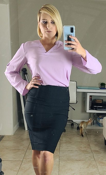 Omg thank you soooo much Bill! I couldn't even fit all the different outfits you sent me on here but<a href="/tag/humpday"class="tags"><span>#humpday</span></a>