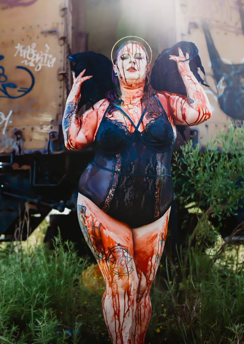 ReneeRocker's tweet image. By far one of my favorite shoots so far.
Inspiration for this concept came from my favorite band @AVATARmetal @Johannes_Avatar and their song #BloodyAngel
📸 instagram.com/badlinephotos
#metal #avatar #blood #houstonmodel #plussizegoth