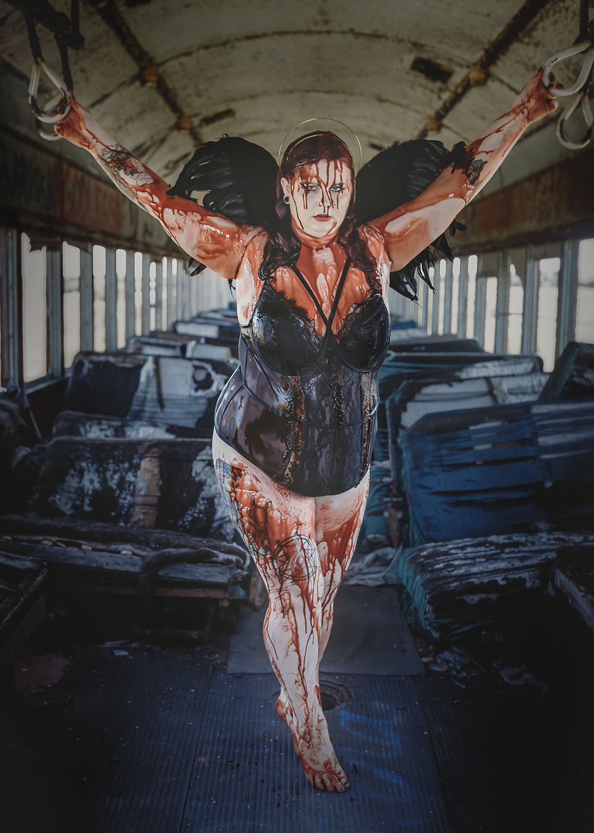 ReneeRocker's tweet image. By far one of my favorite shoots so far.
Inspiration for this concept came from my favorite band @AVATARmetal @Johannes_Avatar and their song #BloodyAngel
📸 instagram.com/badlinephotos
#metal #avatar #blood #houstonmodel #plussizegoth