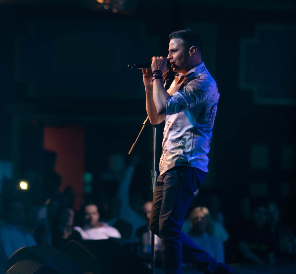 MonedaDura's tweet photo. ♫ Cómo fue que te perdiste, por qué rumbo andabas, cuando aquella noche tonta te esperé, sin pensar ♪  #AlSudeste ❤️😎 @NassiryLugo 📷 @jblancophotos 
.
.
.
#MonedaDura #NassiryLugo #MDQuote #MDFans #MonedaDuraFans #MusicaCubana #Poprock #Cuba https://t.co/VUY89v5dAP