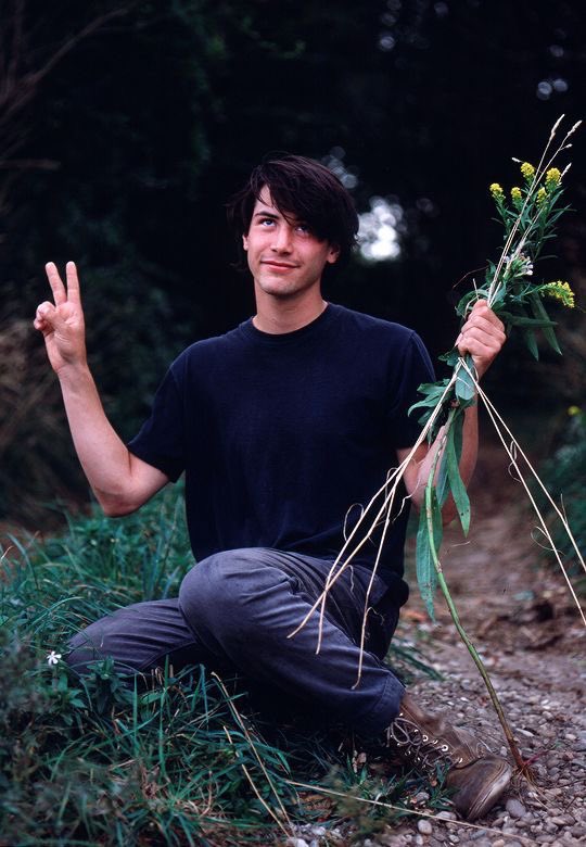 Happy 56th birthday to the man that means so much to me Keanu Reeves, ill love you forever !!!! 